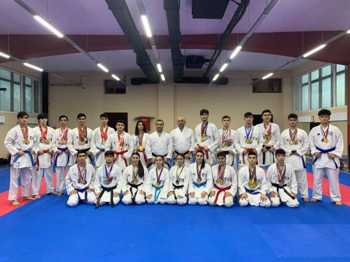   Karatecas adolescentes y jóvenes de Azerbaiyán ganan 10 medallas en Croacia  