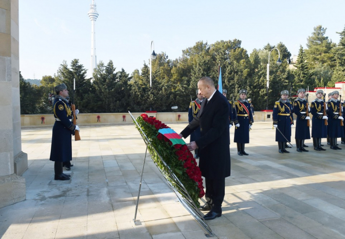   Tragédie du 20 Janvier:   Ilham Aliyev visite l