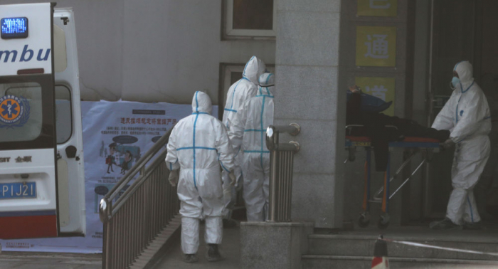 La ciudad china de Wuhan refuerza el control migratorio ante la propagación de coronavirus