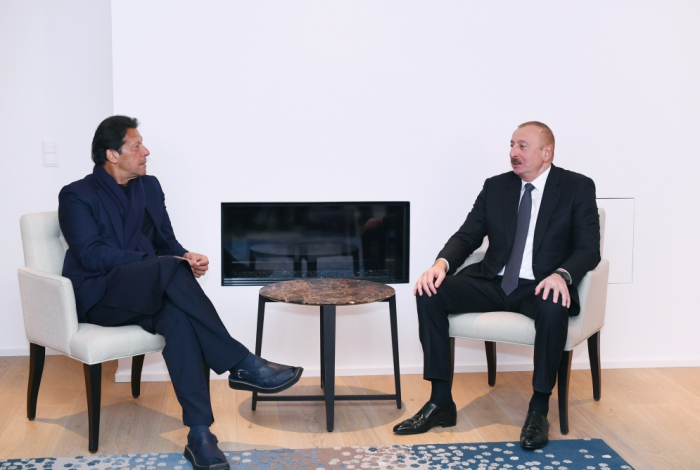   Ilham Aliyev se reunió con Imran Khan  