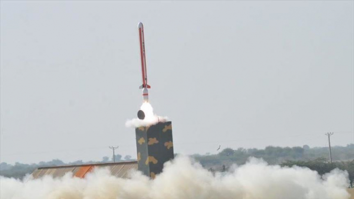 Pakistan tests ballistic missile amid tensions