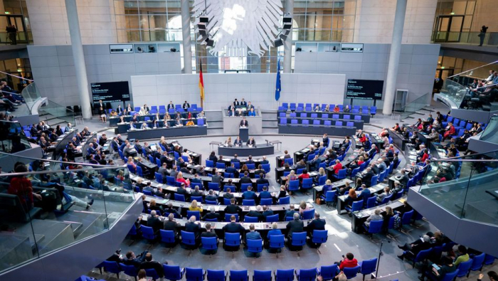   Der Bundestag soll kleiner werden - aber wie?  