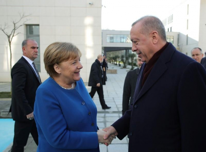 Merkel mahnt bei Besuch in Istanbul Wissenschaftsfreiheit in Türkei an