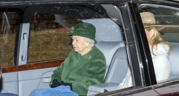 La reina Isabel II encuentra un remplazo para Meghan Markle y es rubia