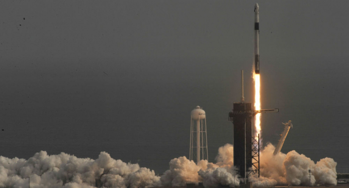 US-Raumfahrtunternehmen SpaceX schießt Falcon-9-Rakete mit Starlink-Satelliten ins All - Video