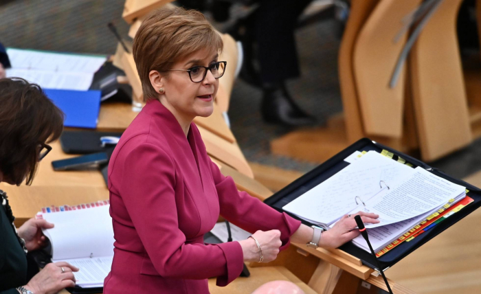   Nicola Sturgeon:   “Escocia regresará al corazón de Europa como país independiente”