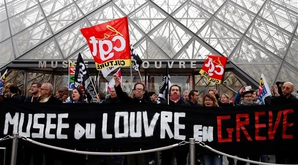 عمال مضربون يغلقون متحف اللوفر في باريس