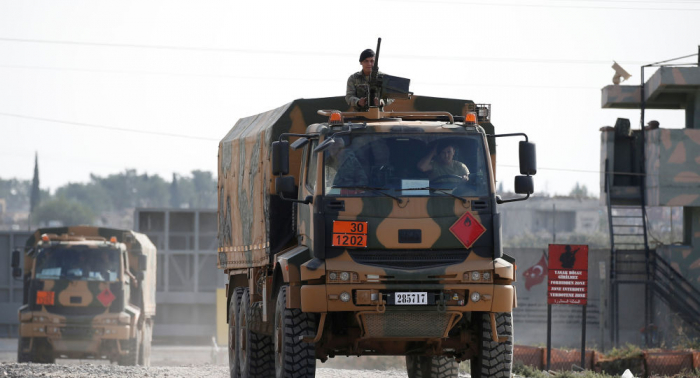 وصول تعزيزات للجيش التركي إلى الحدود السورية