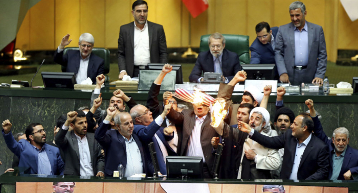 اقتراح بالبرلمان الإيراني للانسحاب من معاهدة منع الانتشار النووي