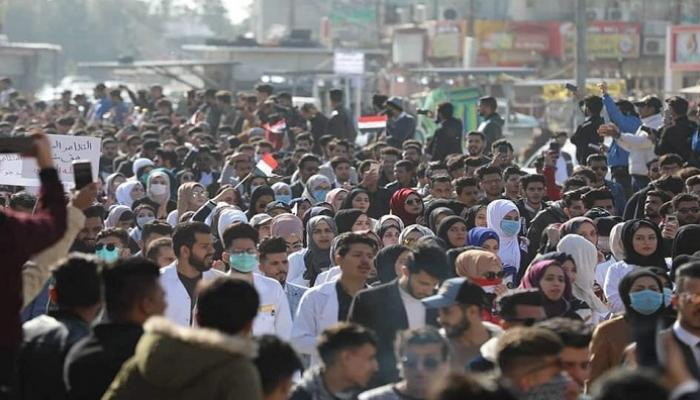 سياسة مليشيات الحشد تعتقل مئات المتظاهرين في بغداد وجنوبي العراق