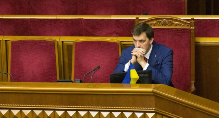 رئيس وزراء أوكرانيا يتراجع عن الاستقالة