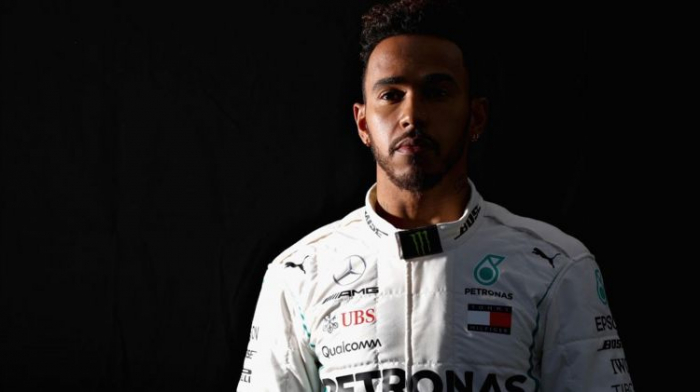   Feux en Australie:   le champion de F1 Lewis Hamilton promet 500.000 dollars