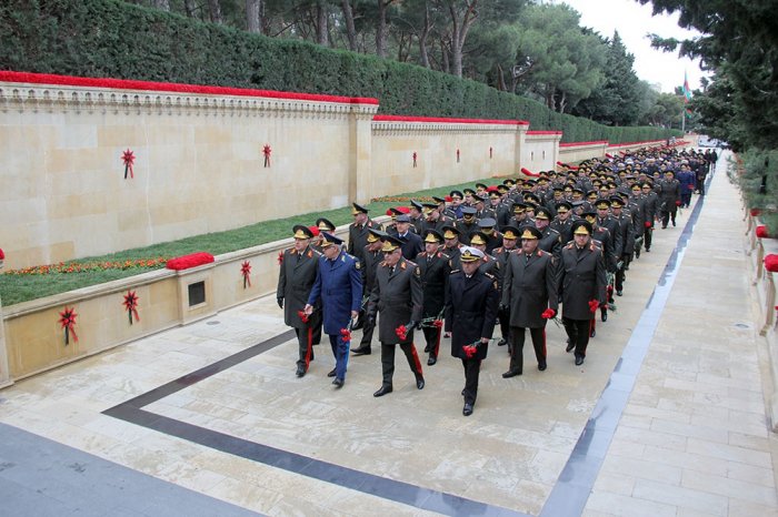   The military personnel of the Ministry of Defense visited the Alley of Martyrs  