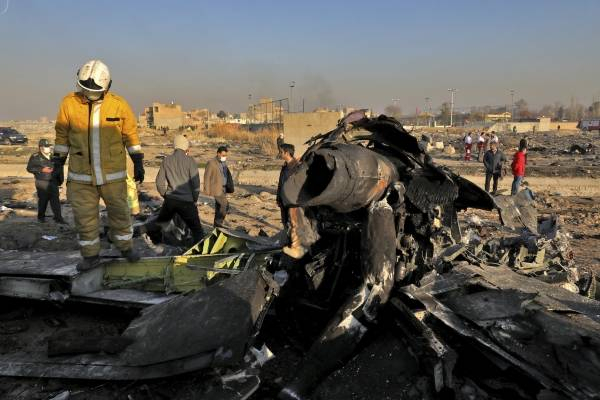   Irán dice que no le dará cajas negras del avión siniestrado a Estados Unidos  