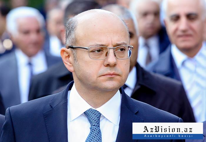   Une délégation azerbaïdjanaise conduite par le ministre de l