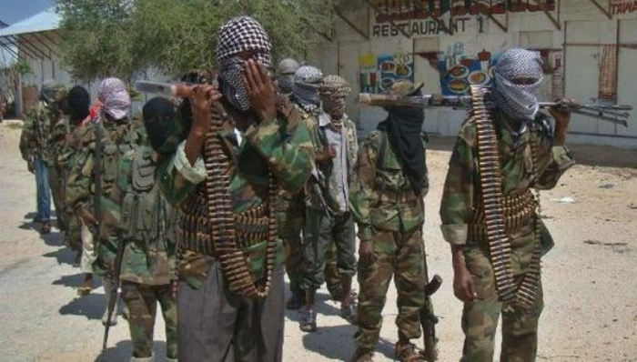 Terrorçular Keniyada hərbi bazaya hücum edib