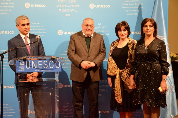  Exhibition of Azerbaijani carpets opens at UNESCO