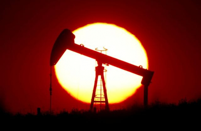 Oil prices drop on world markets