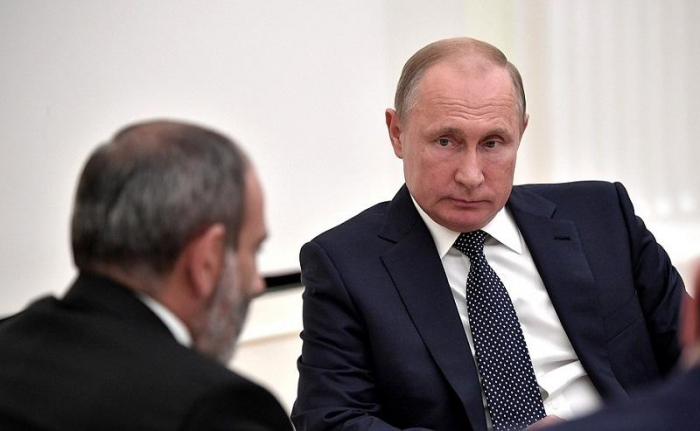 Putin və Paşinyanın rəsmi görüşü marta qaldı