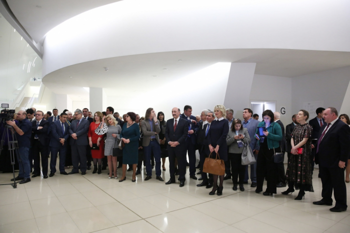“They are beloved in Baku and Moscow” photo exhibition opens at Heydar Aliyev Center