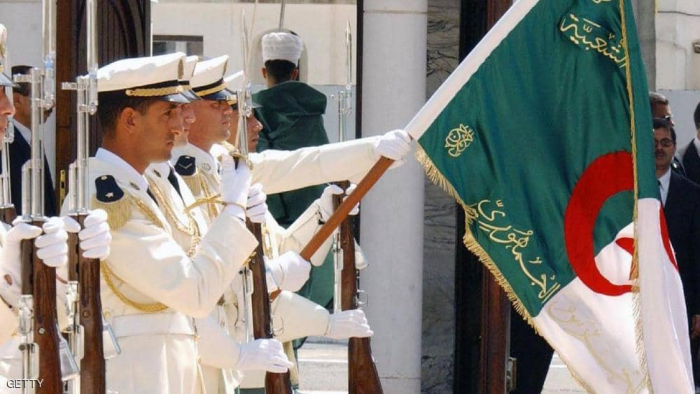 عفو رئاسي في الجزائر عن الآلاف لا يشمل موقوفي "الحراك"