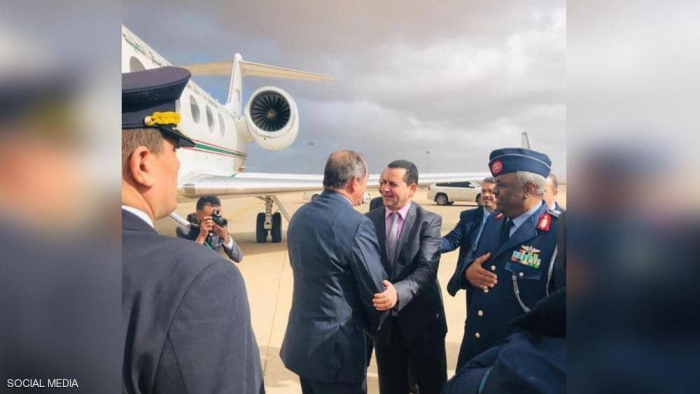 وزير الخارجية الجزائري يبحث مع حفتر الأزمة الليبية