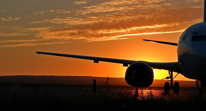 China confirma suspensión de vuelos por parte de más de 45 aerolíneas por el coronavirus