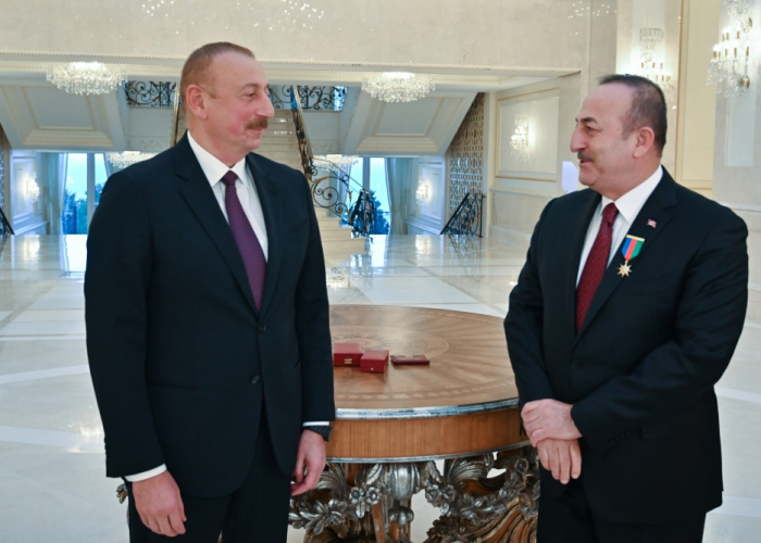  President Ilham Aliyev awards “Dostlug” Order to Turkish FM - VIDEO