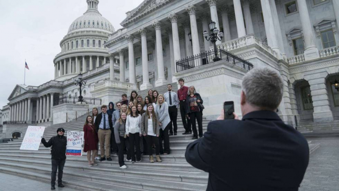   EEUU:   El Senado de Estados Unidos absuelve a Donald Trump en el ‘impeachment’