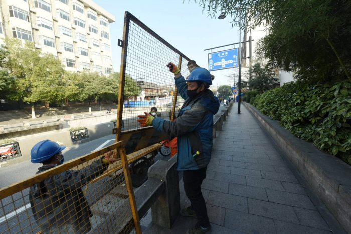   Cuarentena en China por el coronavirus:   salir de casa solo cada dos días y a por víveres