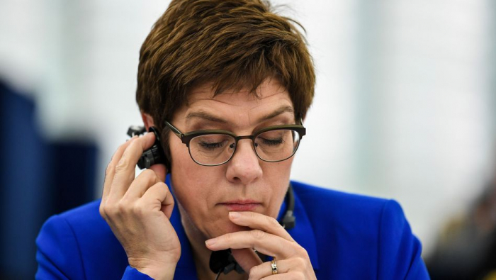 Kramp-Karrenbauer bat Lindner, keinen Kandidaten aufzustellen