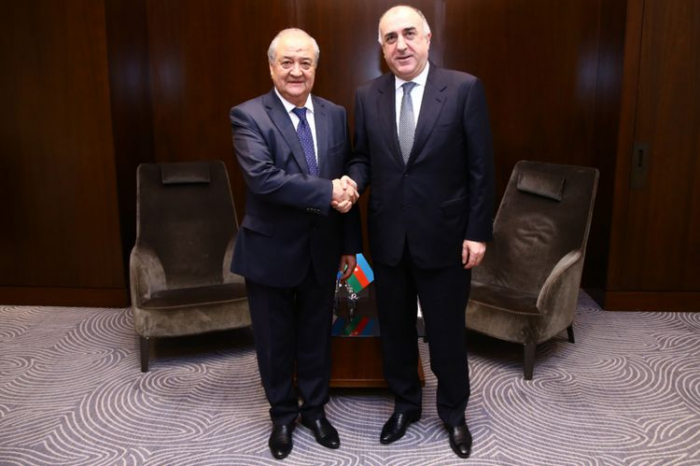   Außenminister von Aserbaidschan und Usbekistan treffen sich in Baku  