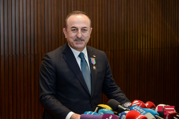     Türkische Außenminister   – „Wir sollten mit Russland an einem Strang ziehen”  