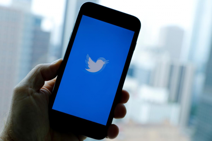 Twitter notches first $1 billion quarterly revenue, beating estimates  