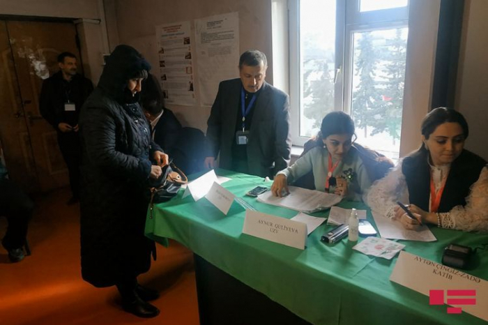   Des résidents de Khankendi ont voté aux élections législatives  