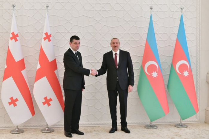 Georgischer Premierminister ruft Ilham Aliyev an 