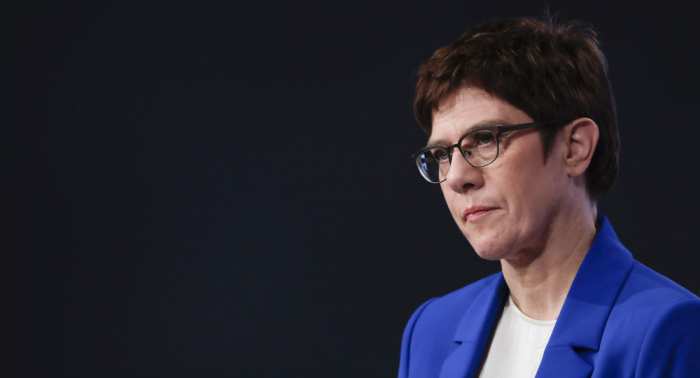 Kramp-Karrenbauer verzichtet auf Kanzlerkandidatur