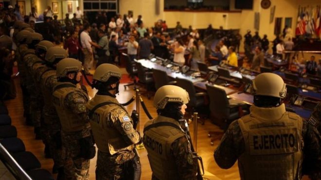 Heavily-armed police and soldiers enter El Salvador parliament