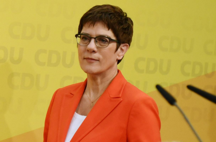     Beben in der CDU -   AKK verzichtet auf Kanzlerkandidatur  