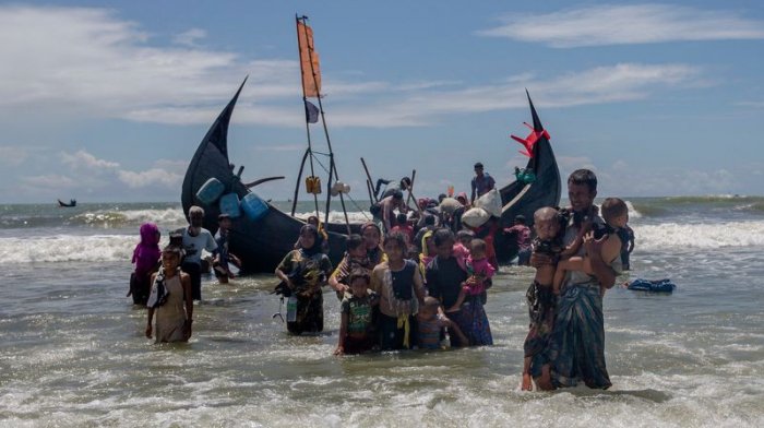   Bangladesh:   14 morts dans le naufrage d