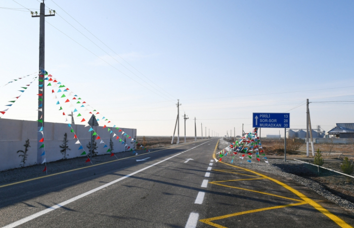   Ilham Aliyev nimmt an der Eröffnung der neu renovierten Autobahn in Kurdamir teil  