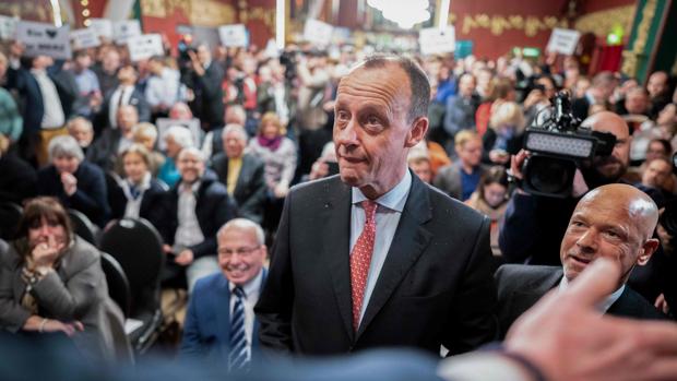 Friedrich Merz arranca su campaña oficiosa por la sucesión de Merkel