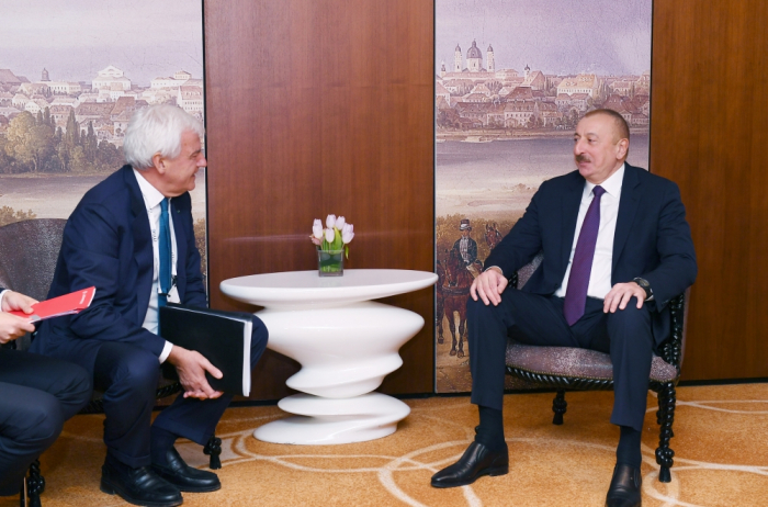   Ilham Aliyev trifft Leonardos Geschäftsführer  