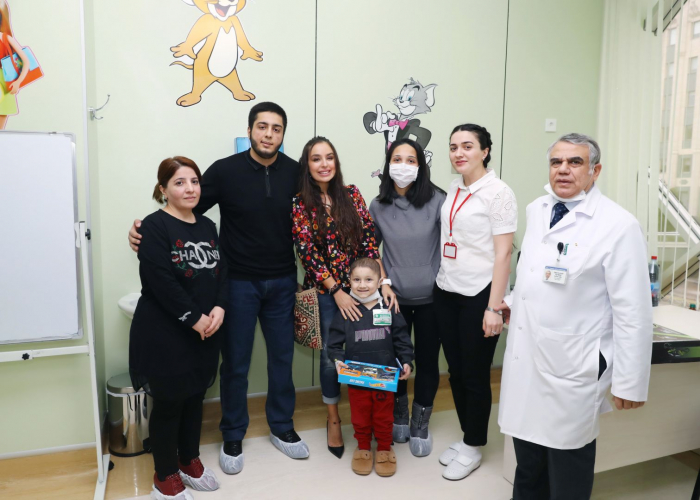 VP of Heydar Aliyev Foundation meets with children suffering from oncological diseases