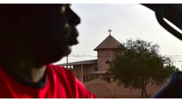   Ataque contra iglesia deja al menos 24 muertos en Burkina Faso  