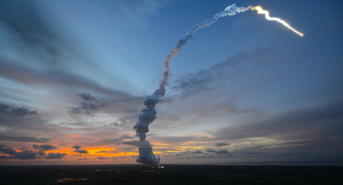  Europäische Ariane-Rakete startet in Kourou mit zwei Satelliten an Bord –   Video  