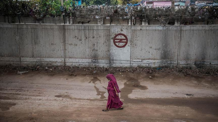 Inde: un mur construit pour cacher les bidonvilles avant la visite de Trump