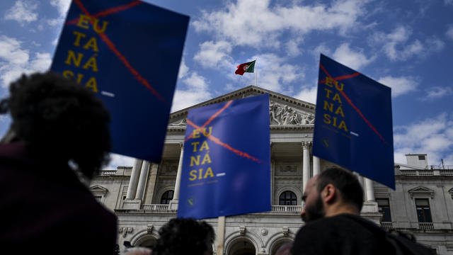   Le Parlement portugais vote en faveur de l