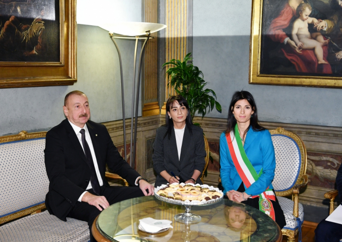  Le président Ilham Aliyev rencontre le maire de la ville de Rome  