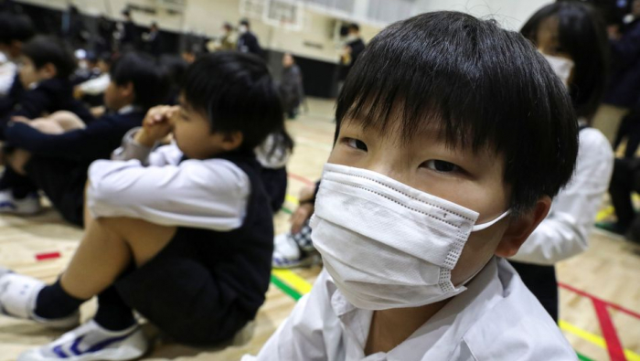   Japan schließt Schulen  